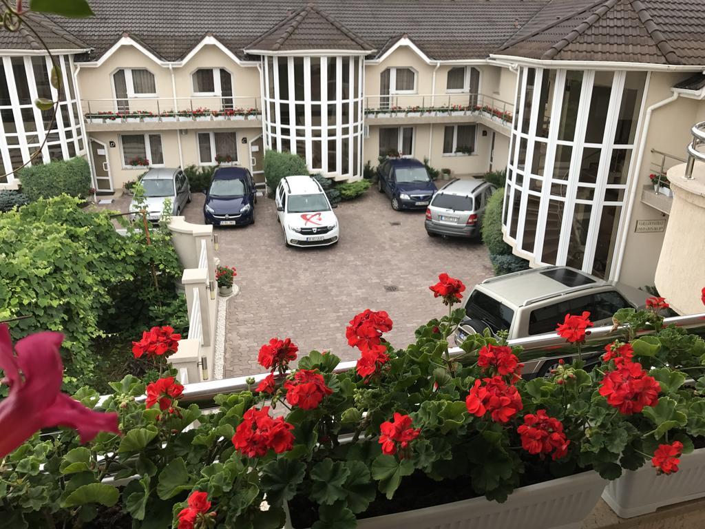 Villa Brussels Дева Екстер'єр фото
